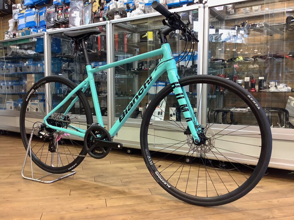 大人気メーカー「Bianchi」の定番クロスバイク入荷！！！ | COGGEY